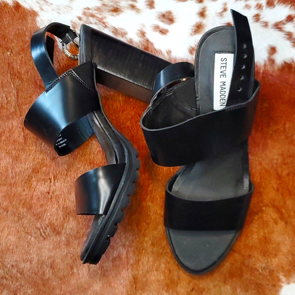 Steve Madden Emil Sandals